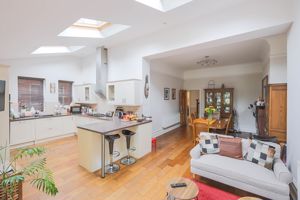 Photo 7- click for photo gallery